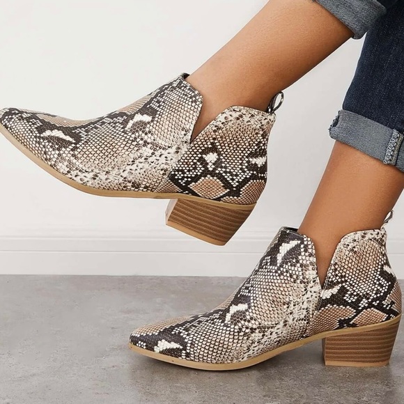 Dolce Vita Snake bootie - Picture 8 of 17